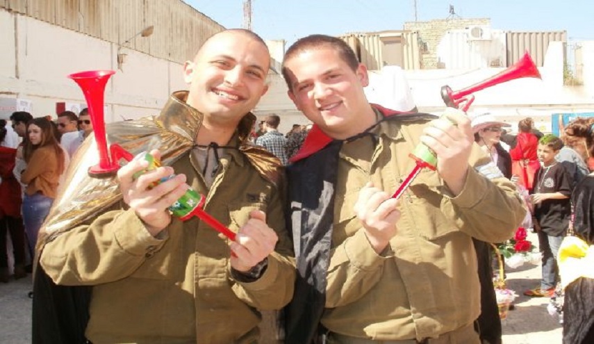 "ساحر عسكري" .. وظيفة جديدة في "الجيش الاسرائيلي"