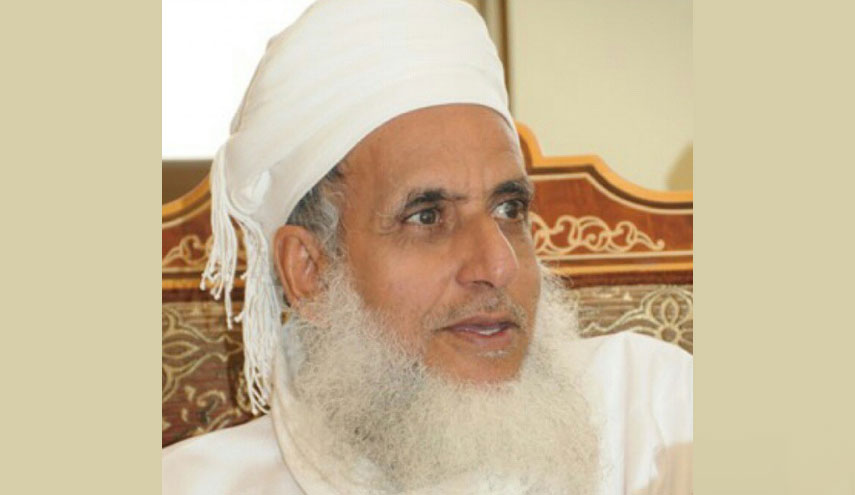 هذا ما فعله العمانيون دفاعا عن مفتيهم ضد السعودية
