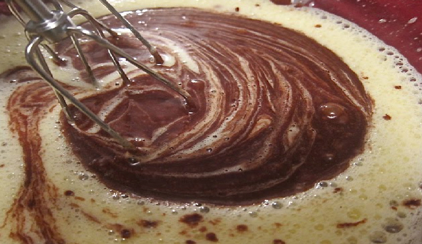 لكل محبي اكل خليط الـ"كيك" النيئ... اليكم هذا المقال!