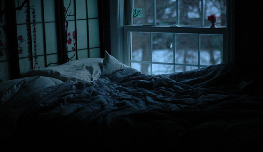 لهذا السبب.. افتح نافذة الغرفة أثناء النوم