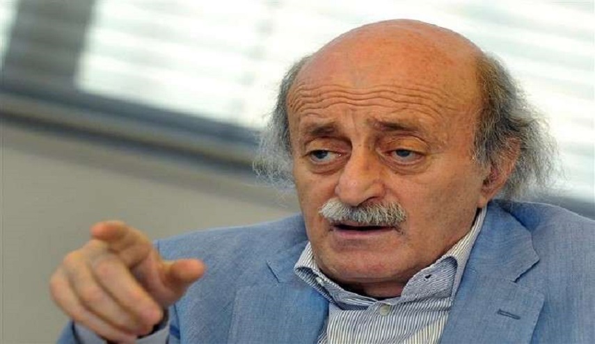 جنبلاط : السعودية تقيد حرية الحريري!