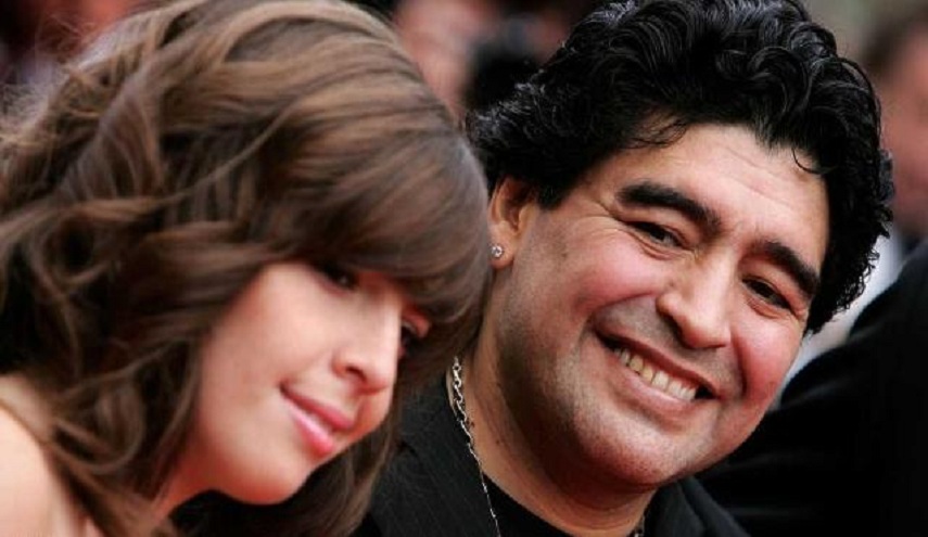 مارادونا يتهم ابنتيه بالسرقة ويطالب بسجن إحداهما