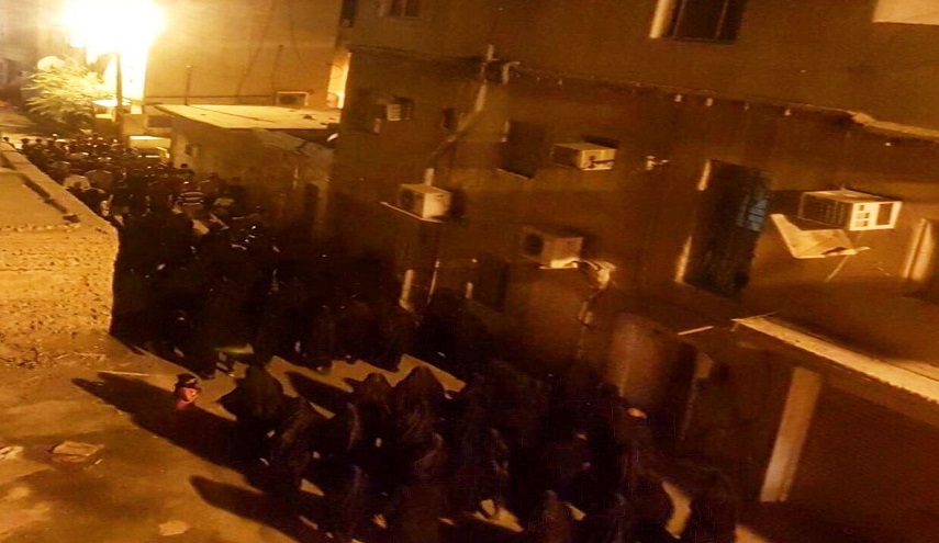 صور مباشرة من محيط منزل المرجع الديني ⁧ آيةالله قاسم ⁩ في ⁧ الدراز ⁩ 