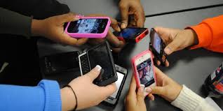 حقيقة صادمة حول إدمان الهواتف الذكية