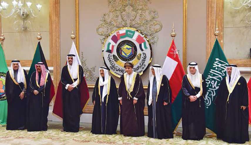لأول مرة.. قمة الدول الخليج الفارسي بحضور قائدي دولتين فقط!