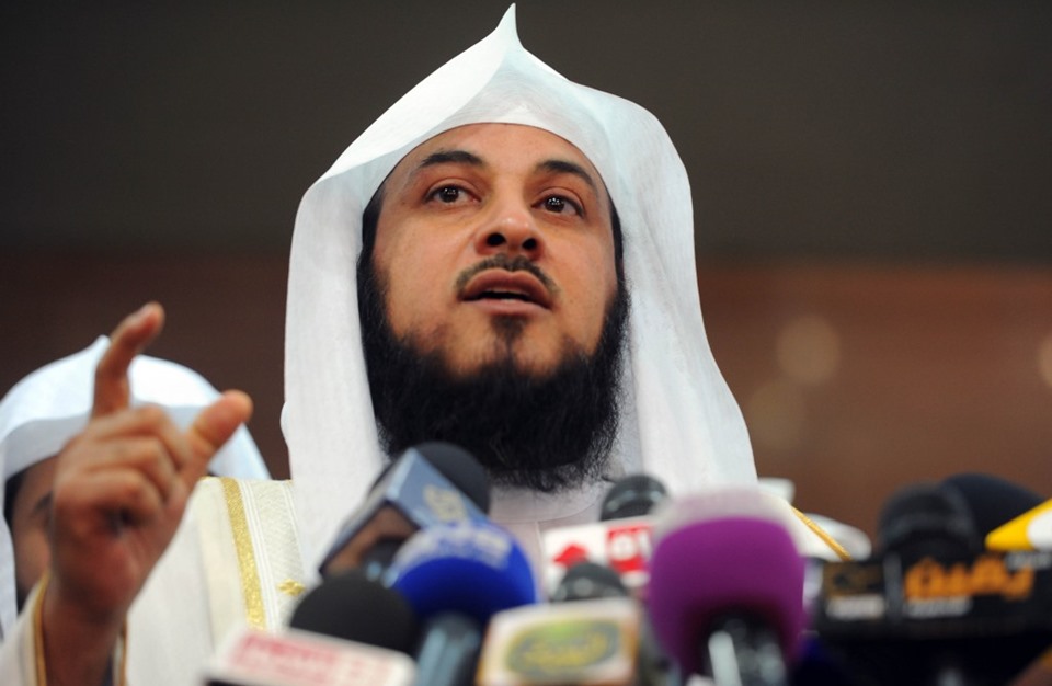  في جمعة الغضب للقدس.. عن ماذا غرد العريفي وكيف رُد عليه؟