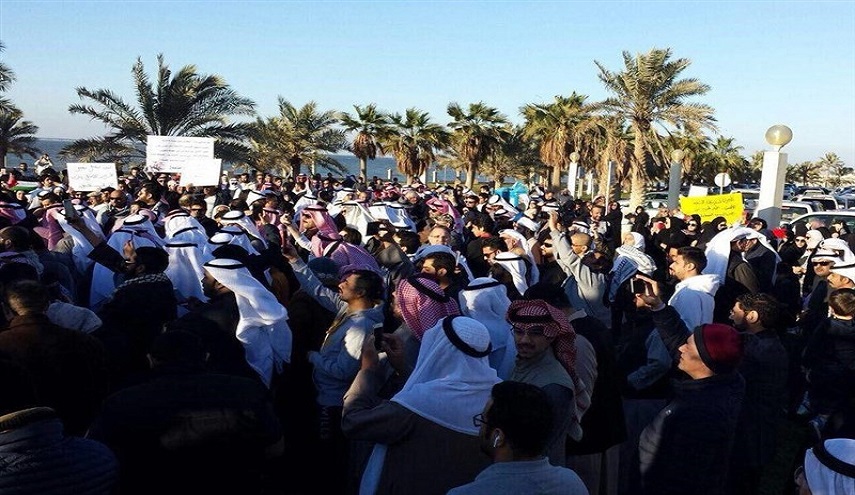 شاهد: كويتيون يتظاهرون رفضاً لقرار ترامب حول القدس