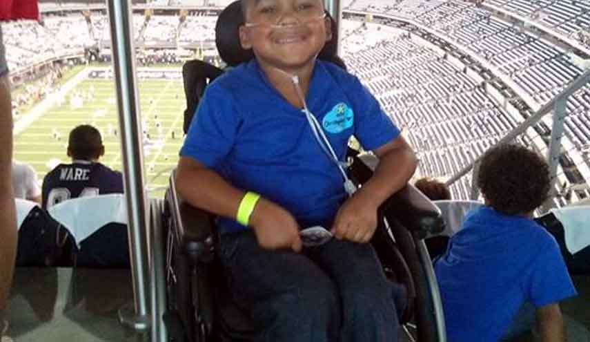 بعد 13 عملية جراحية لصبي.. الأطباء يكتشفون سبب عدم شفائه أبداً؟!!