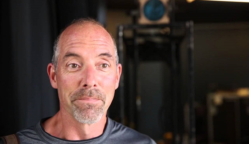 فنان فرنسي يقاطع أمريكا و"اسرائيل" بطريقته الخاصة