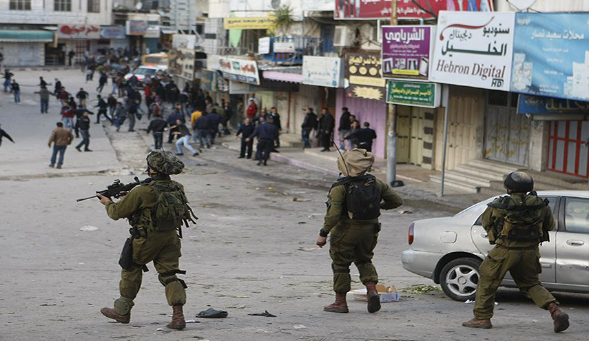 مواجهات بالخليل على مدخل مخيمي الفوار والعروب