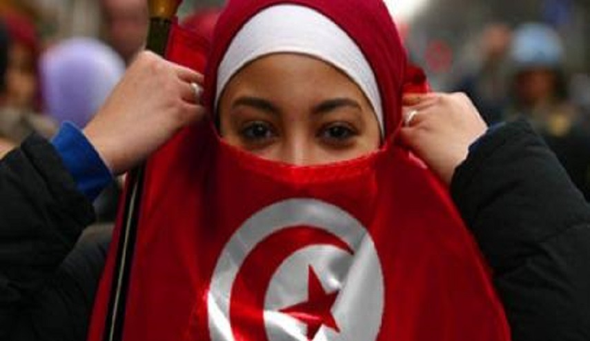  بعد #أردوغان_يؤدب_الإمارات و #تونس_تؤدب_الإمارات.. خديجة بن قنة ساخرة: “تو ماتش خفّوا عليهم شوي!”