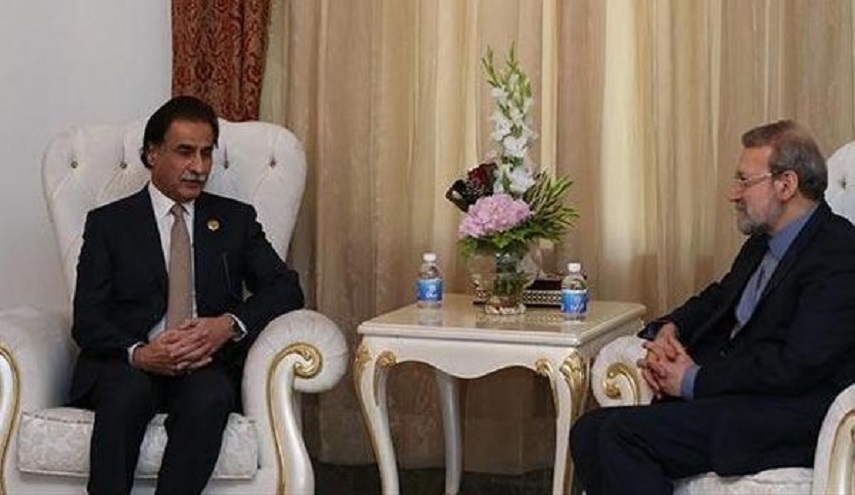 لاريجاني ونظيره الباكستاني يبحثان تعزيز التعاون 