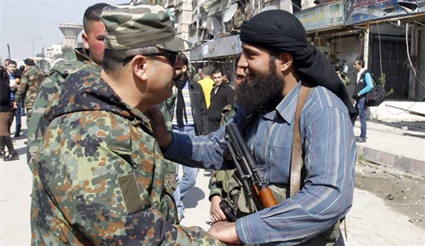 مسلحو الغوطة الغربية يرحلون إلى إدلب بالباص الأخضر!