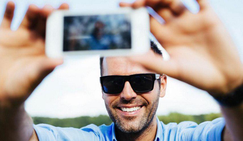 هل تحب إلتقاط صور الـ"سيلفي" بكثرة... إليك هذا الخبر!