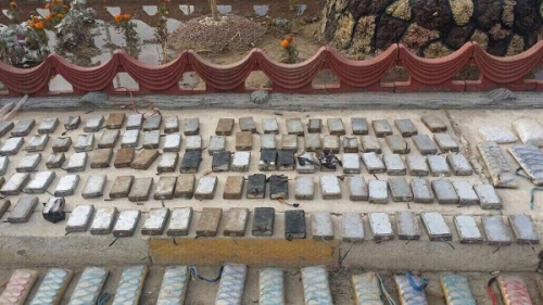 بالصور .. هذا ما وجدته القوات العراقية في ام الوحوش