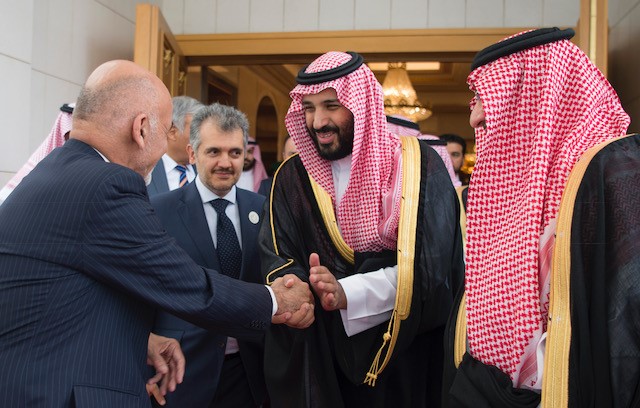 توالي فضائح البذخ... بن سلمان يدفع 60 مليون دولار لأمير بريطاني وعروسه مقابل طلب غريب!