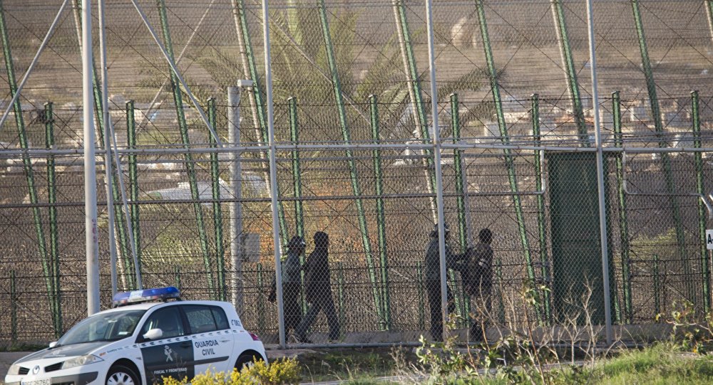 بعد أنباء "هجوم عسكري".. 60 ألف شرطي ينتشرون في شوارع دولة عربية