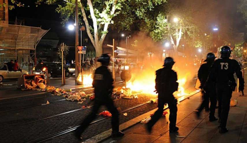 أكثر من ألف سيارة احرقت في فرنسا ليلة رأس السنة