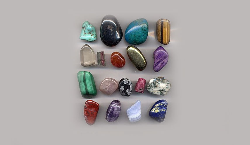 بالصورة.. حجر صغير سعره آلاف الدولارات في العراق