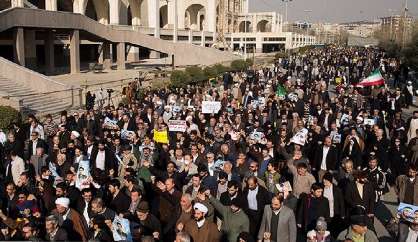 بالصور.. مسيرات اهالي طهران ضد الفتنة