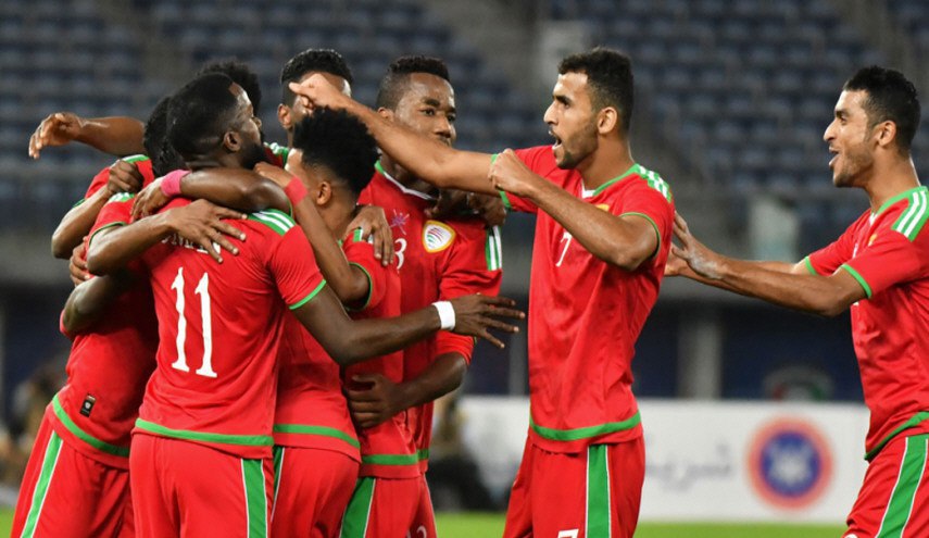 "شاهد" احتفالات كبيرة بالدوحة بعد إطاحة “أبناء قابوس” بمنتخب الإمارات