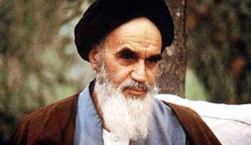 فكونوا على حذر من أن تخالفوه وأنتم في عينه!!!