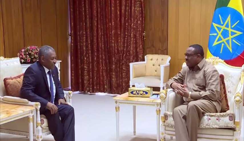 ماذا يفعل رئيس الأركان السوداني في إثيوبيا.. وهل لذلك علاقة بإغلاق الحدود مع إريتريا؟!