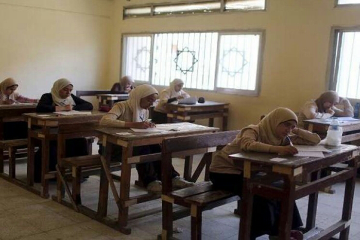 كارثة لطلبة مصر بسبب سؤال في الامتحان!