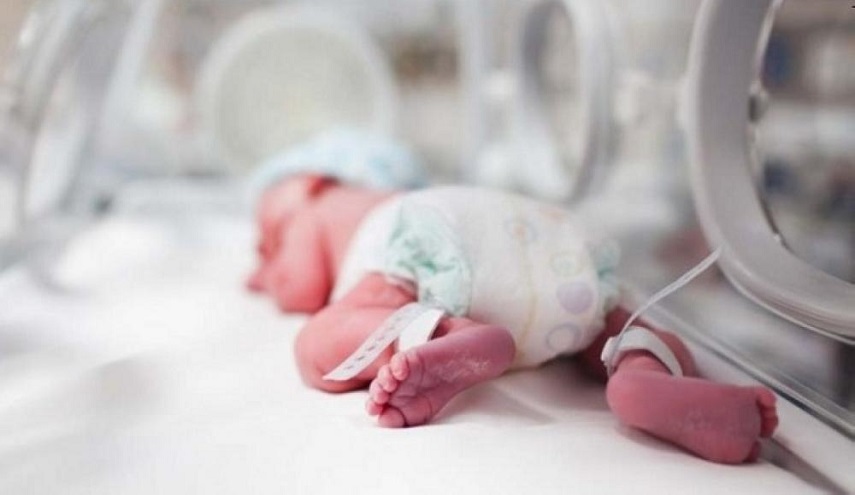الرضيعة المعجزة.. أخف مولودة بالعالم تنجو من الموت!