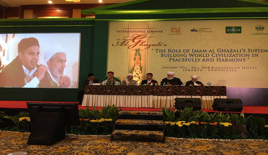 شاهد.. اختتام المؤتمر العالمي حول تصوف الامام الغزالي في اندونيسيا
