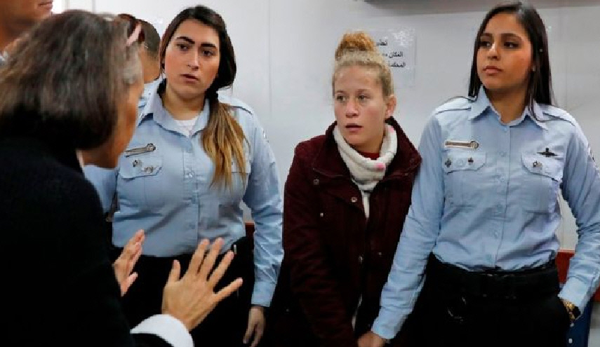 ليبرمان يدعو الى منع بث اغاني "شاعر اسرائيلي" مدح عهد التميمي