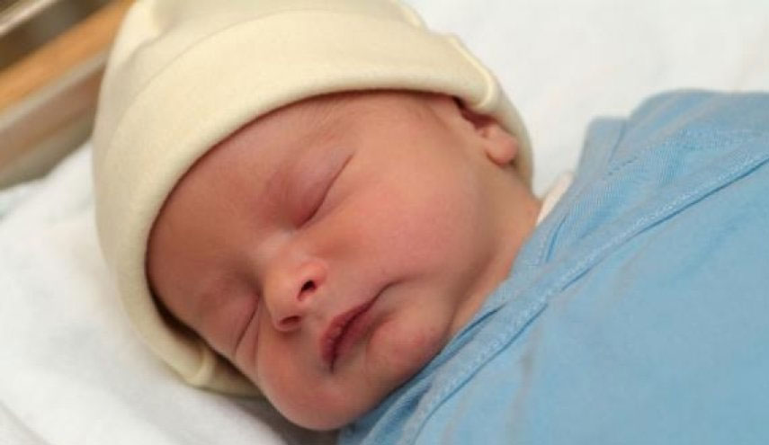 أطباء يصابون بصدمة بسبب ما وجدوه داخل جسد طفل رضيع