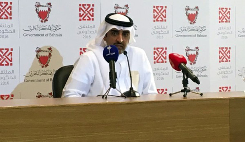 وزير بحريني: الله هو الذي يحدد الأسعار.. ورفع سعر البنزين هو منهج النبي محمد (ص)!!!