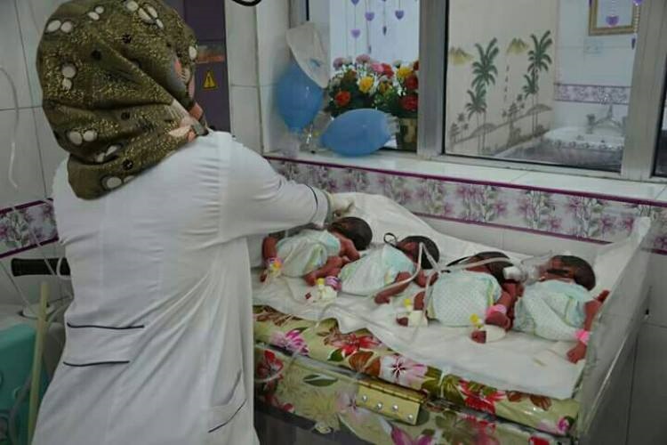 امرأة عراقية تلد توأماً رباعياً في كربلاء