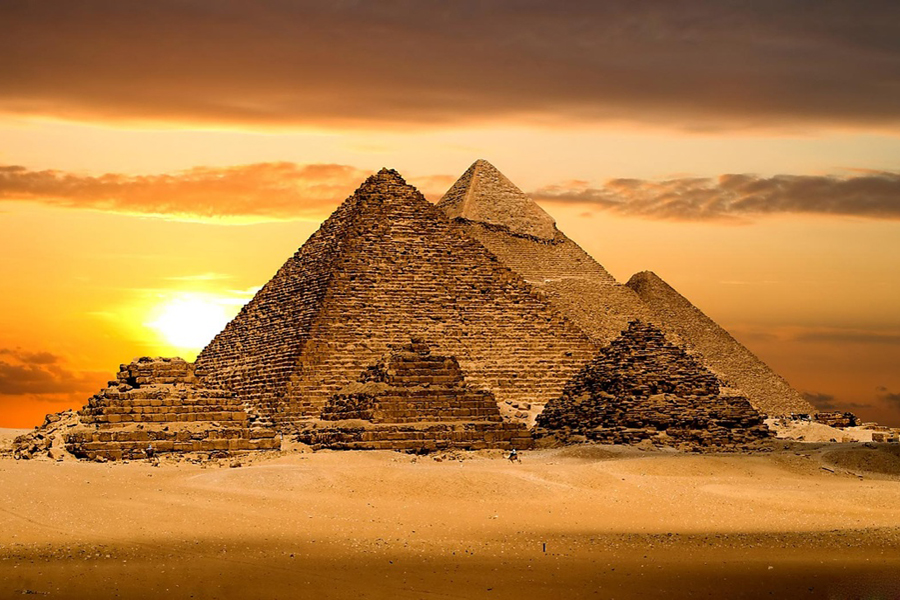 مصر واگذاري اداره منطقه باستاني اهرام ثلاثه را به امارات تكذيب كرد