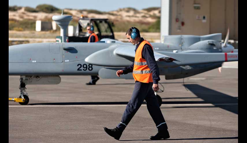 صحيفة إسرائيلية تكشف عن تعاون عسكري بين أبو ظبي وتل أبيب