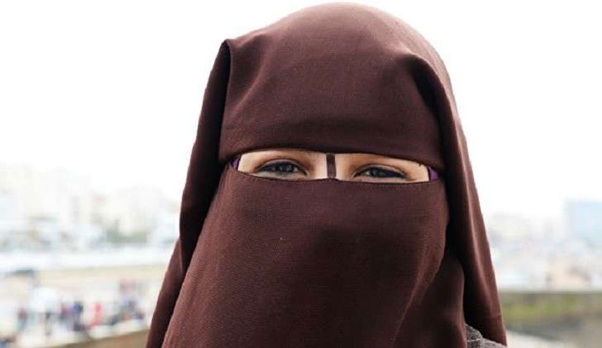 الحكومة الدنماركية تقترح حظر النقاب في المناطق العامة