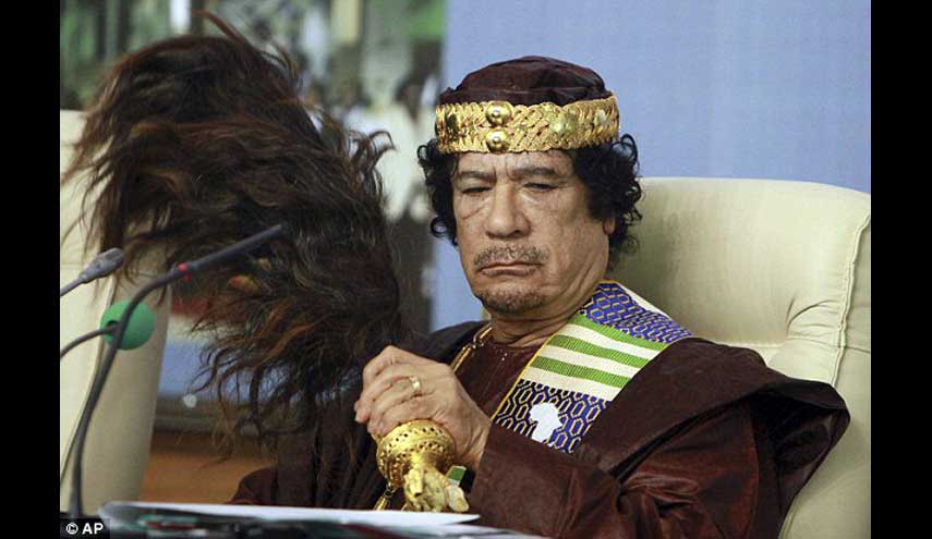 جدل واسع حول نسب “القذافي”.. تم إخراج جثته من مدفنه لمعرفة هذه الحقيقة!