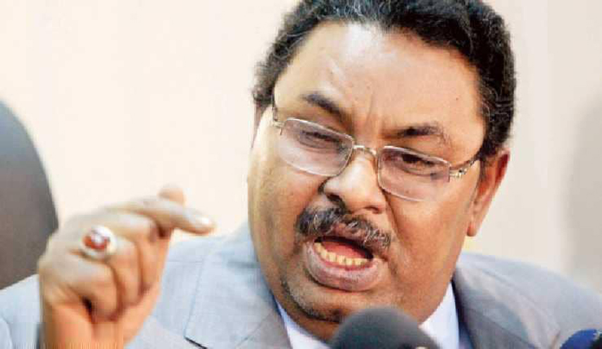 الرئيس السوداني يقيل مدير المخابرات.. ويعيد قوش