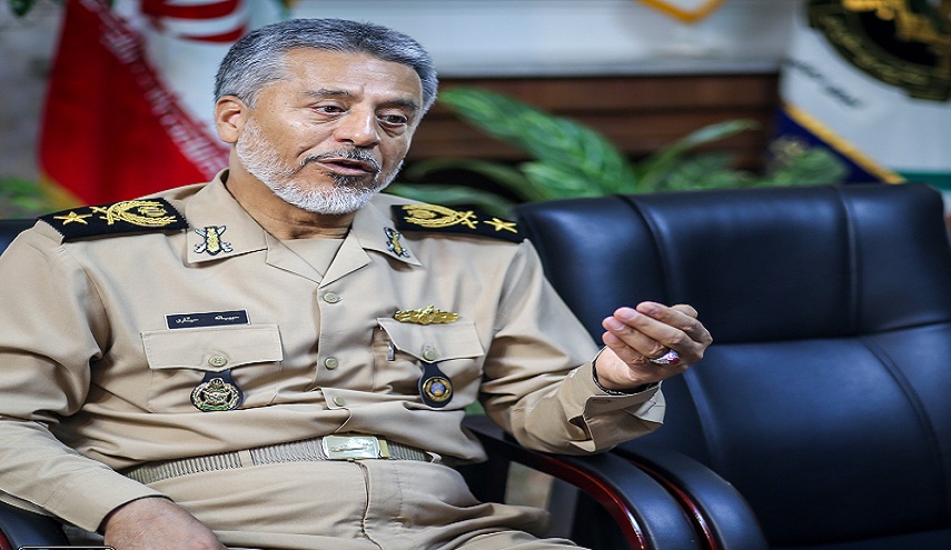 الادميرال سياري: مسار الثورة الاسلامية يمضي قدما