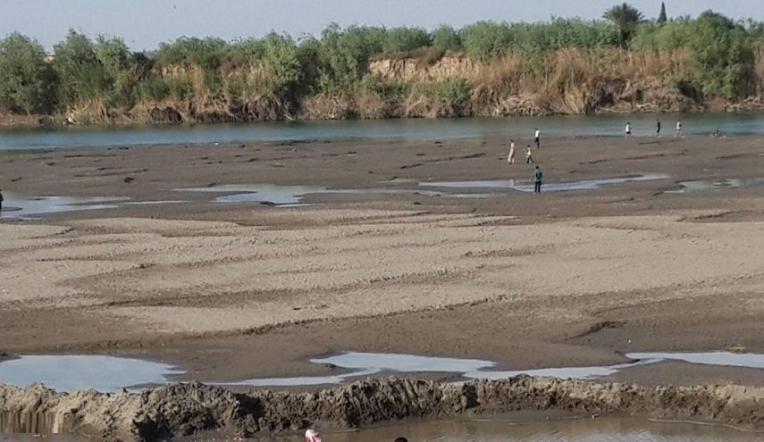 العراق يواجه أكثر فصل شتاء شحيح بالأمطار منذ 70 عاما.. ماذا يحدث؟