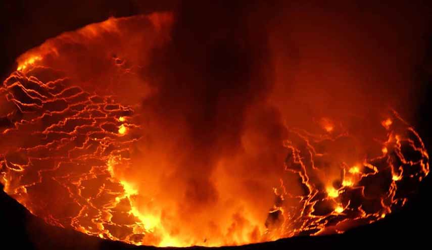 ما معنى قوله تعالى (وَإن مّنكم إلاَّ وَاردهَا كَانَ عَلَى رَبّكَ حَتمًا مَّقضيًّا)؟