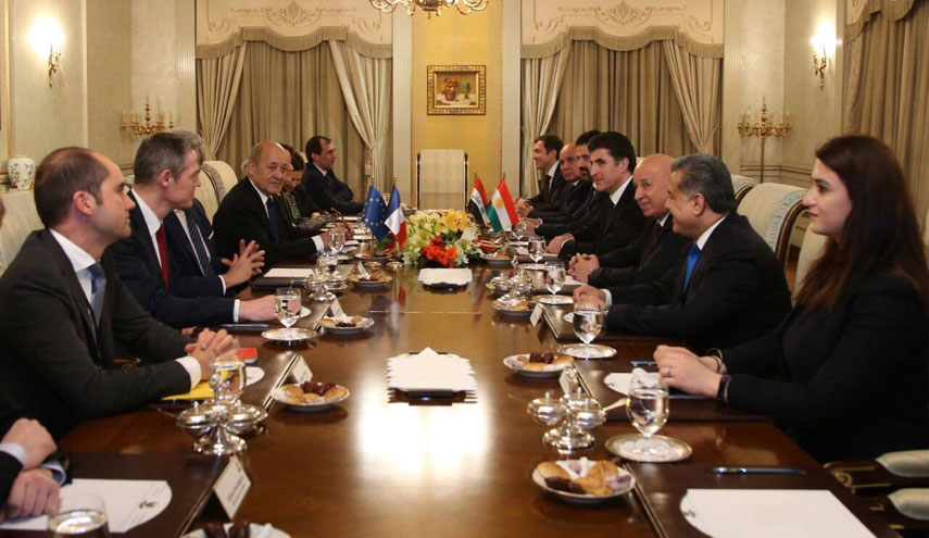 لودريان والبارزاني يأملان بحل المشاكل بين بغداد واربيل..