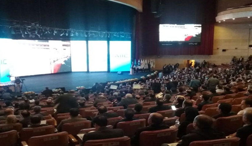 بدء الملتقى الدولي الخامس لصناعة السيارات الايرانية في طهران