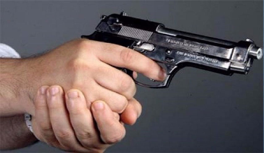 مواطن إماراتي يهدّد طليقته بالقتل اذا لم تغادر البلاد!