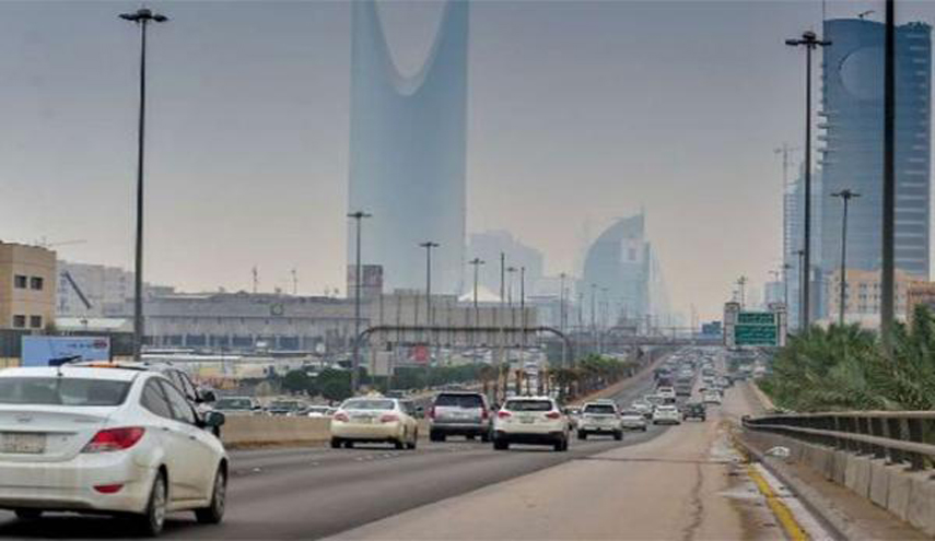 توقع انخفاضاً ملحوظاً في درجات الحرارة على العاصمة السعودية ستعقبه حالة ماطرة.. 