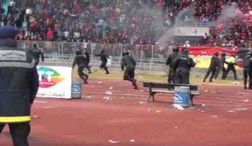 إصابة 38 شرطيا تونسيا في شغب تخلل مباراة بكرة قدم