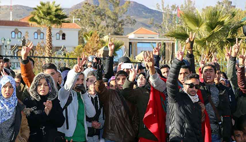 استمرار الاحتجاج في جرادة يقسم "القادة" بين التأييد والرفض