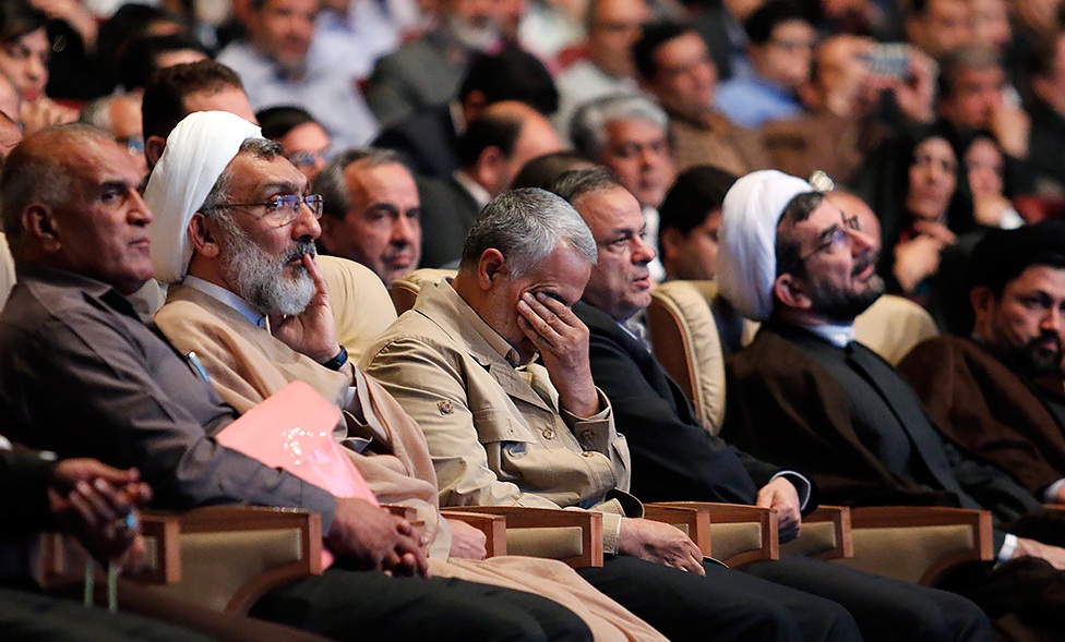 ما الذي أبكى اللواء قاسم سليماني؟!