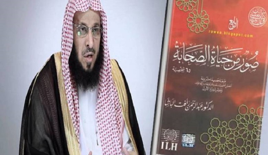 كاتبة مصرية تصف الداعية السعودي عائض القرني باللص والسبب..